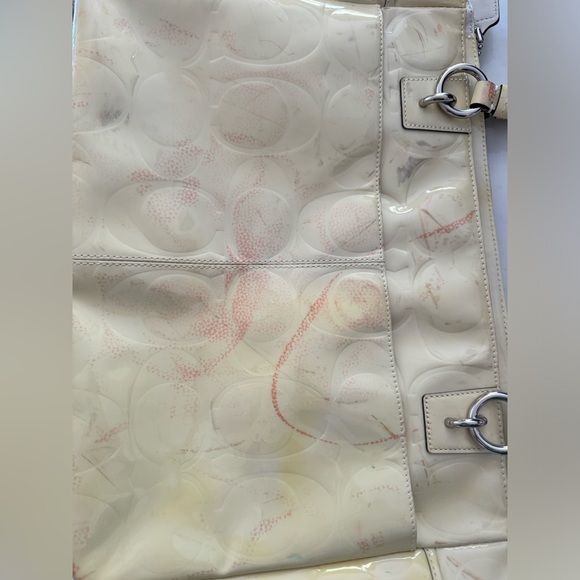 Coach Shoulder bag. Zip closure. - Picture 14 of 15